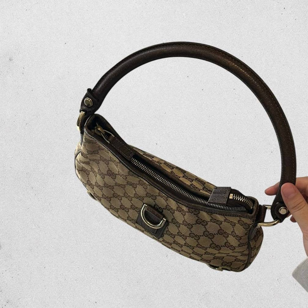 Authentic Vintage Gucci GG Abbey D-Ring Shoulder Bag