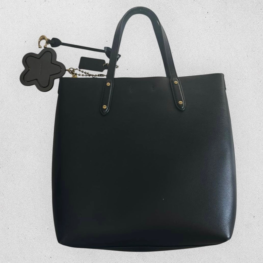 Authentic Coach Central Shopper Small Tote with Bag Charms