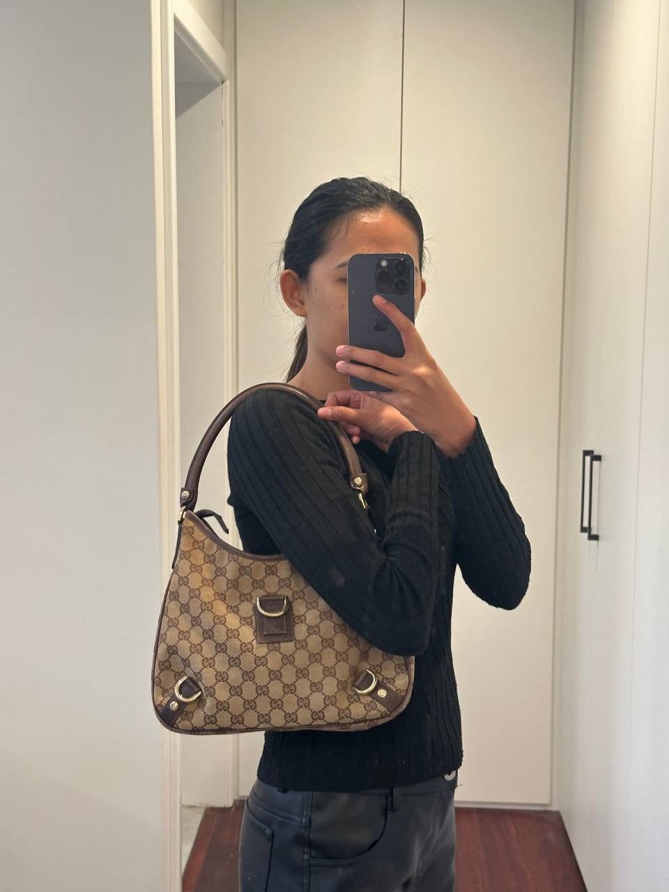 Authentic Vintage Gucci GG Abbey D-Ring Shoulder Bag