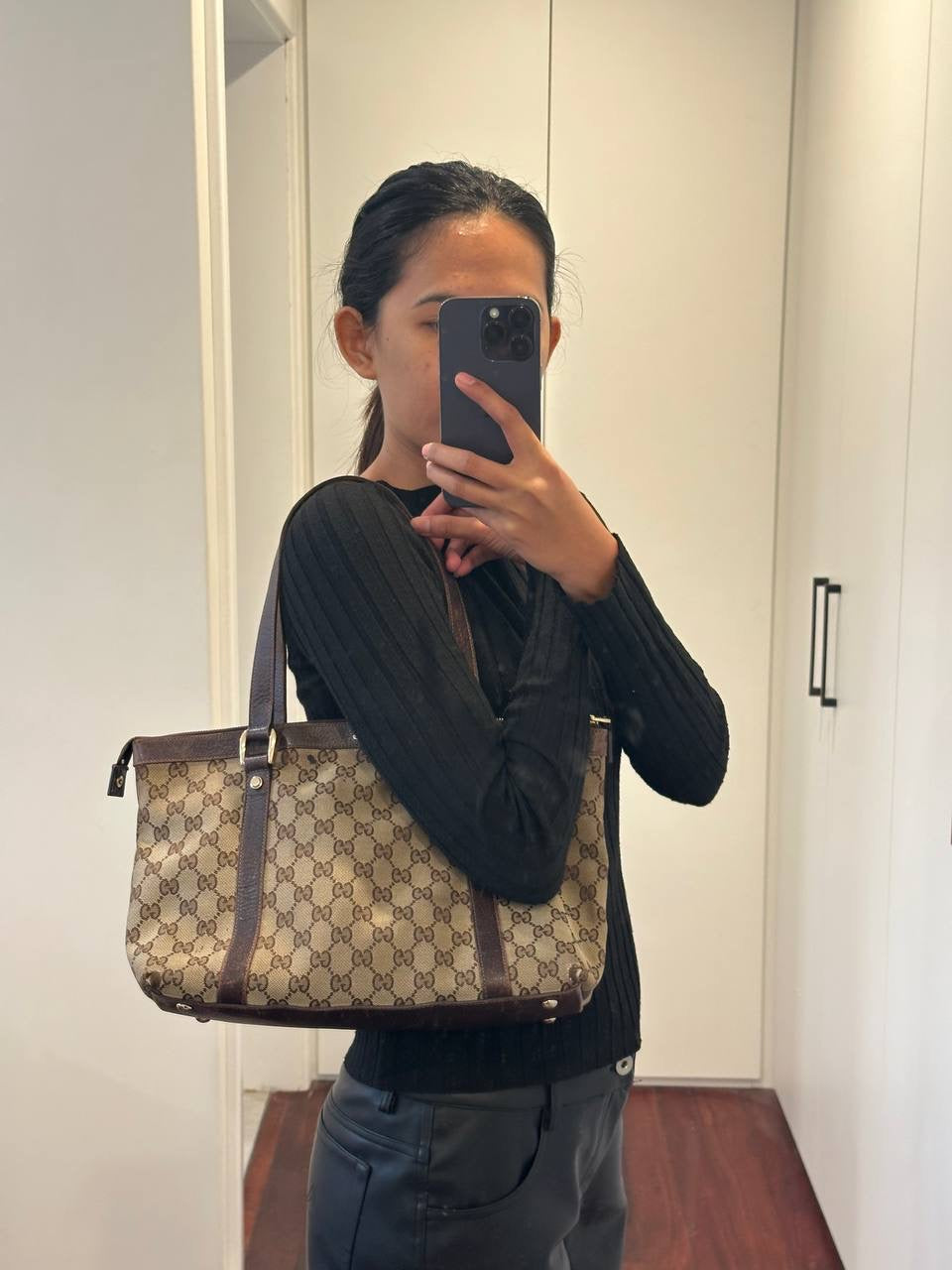 Authentic Vintage Gucci GG Abbey Tote Bag