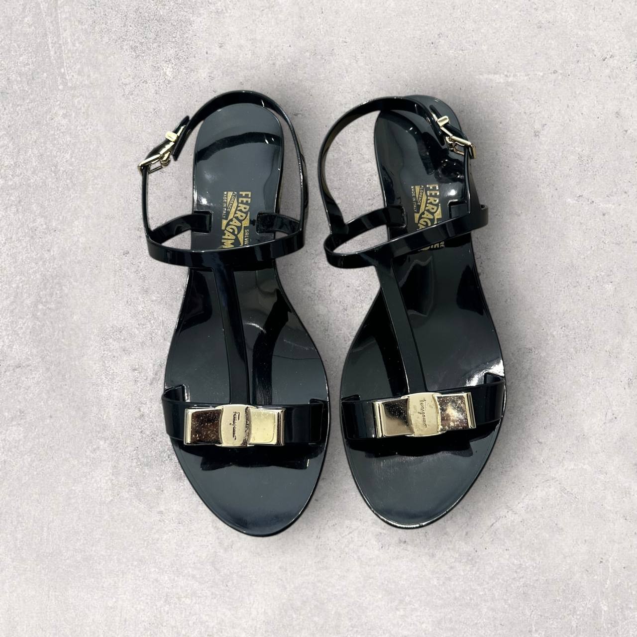 Authentic Vintage Ferragamo Vera Sandal Size 7