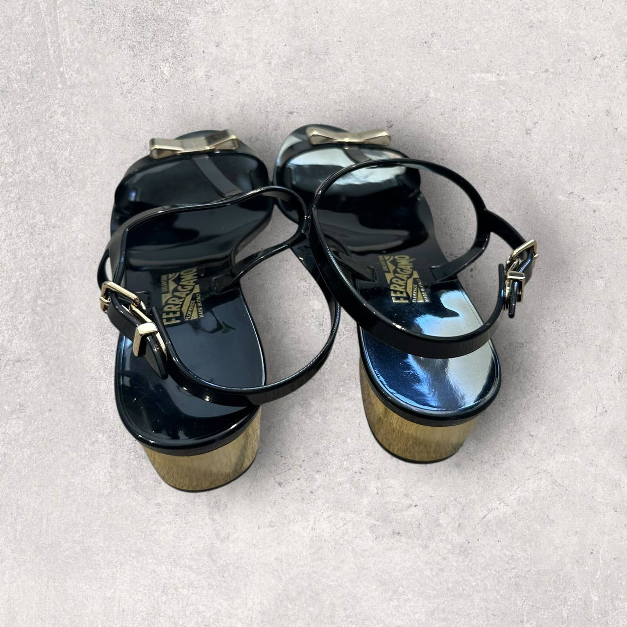 Authentic Vintage Ferragamo Vera Sandal Size 7