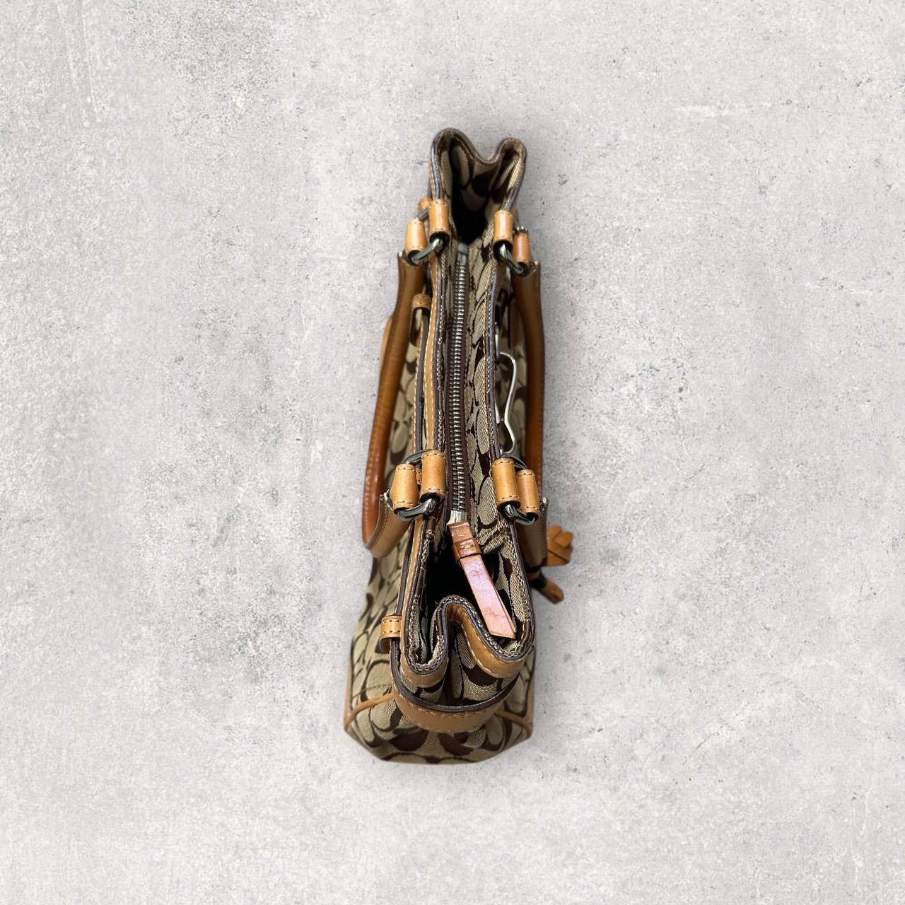 Authentic Coach Signature Hampton Shoulder Bag