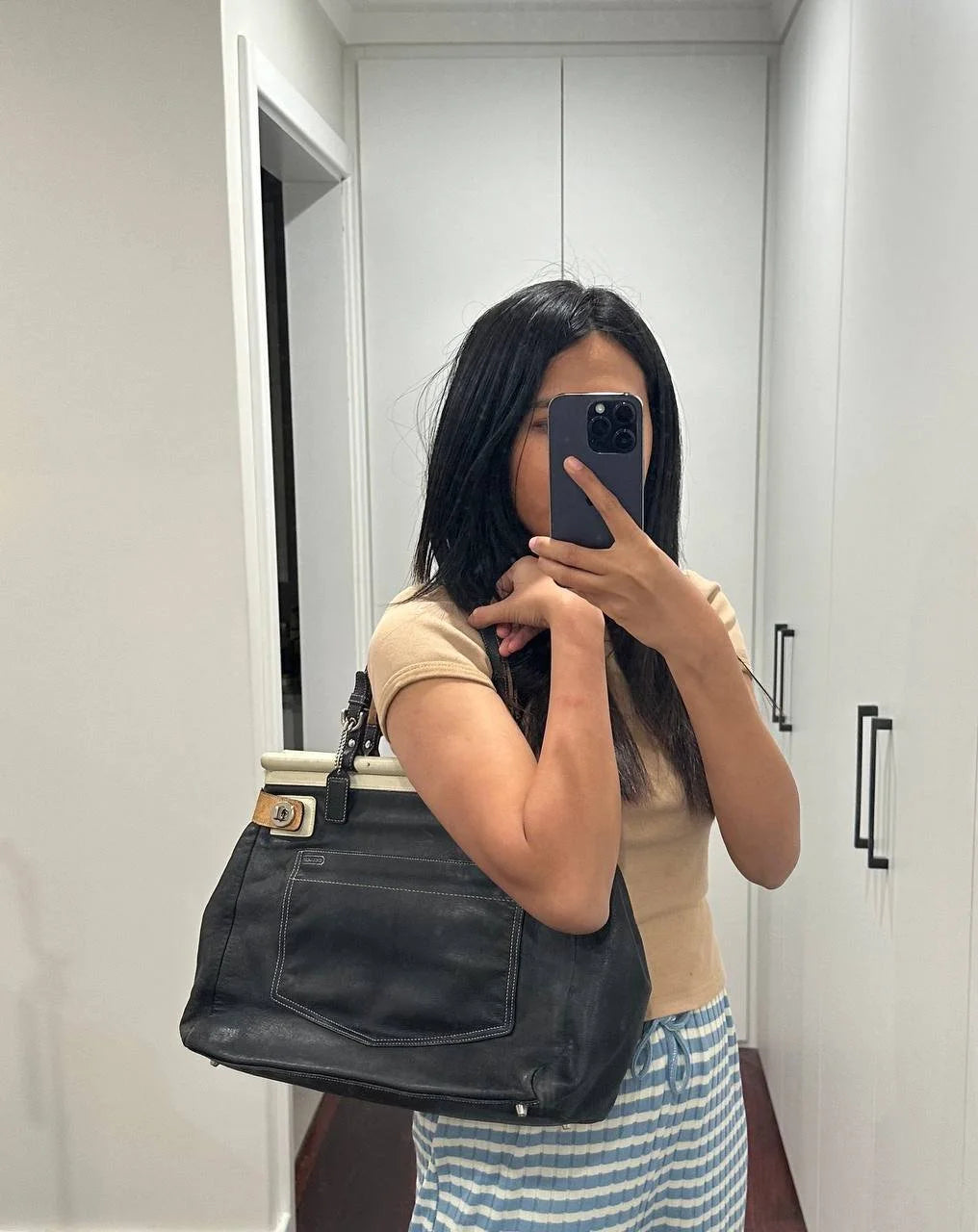 Authentic Vintage Coach Leather Clasp Bag