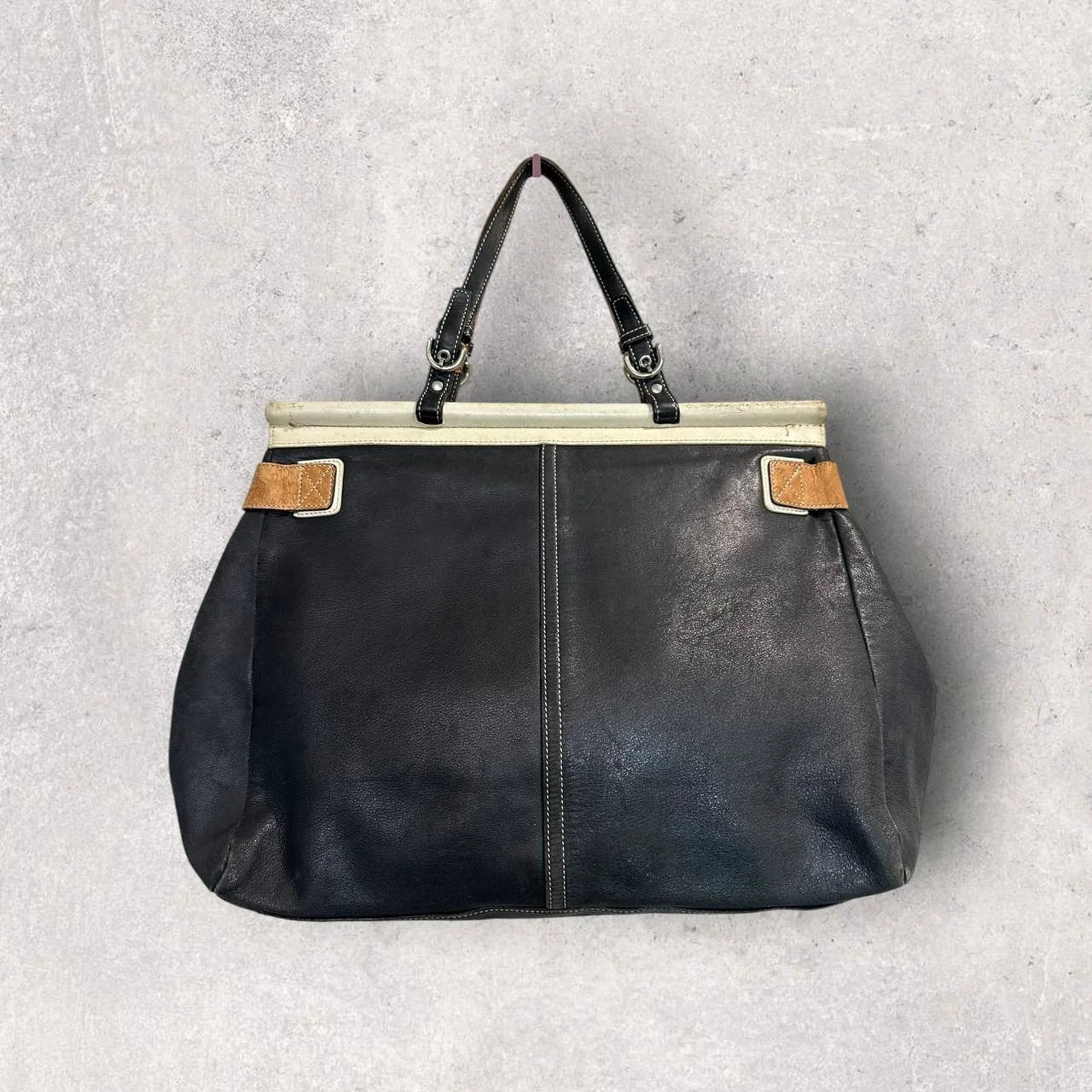 Authentic Vintage Coach Leather Clasp Bag