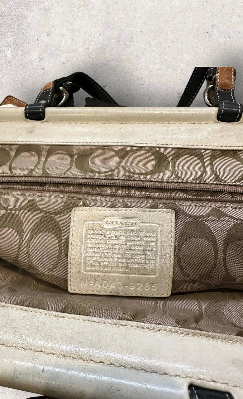 Authentic Vintage Coach Leather Clasp Bag