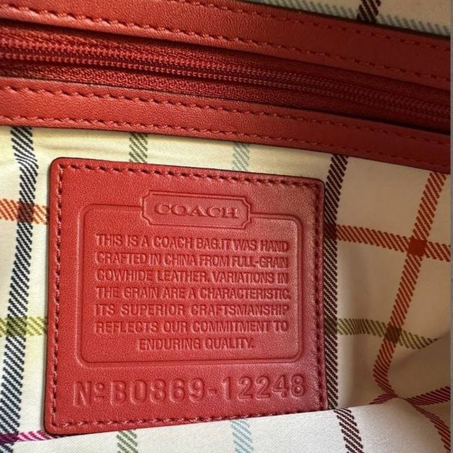 Authentic Vintage Coach Ergo Kisslock Patent Leather Shoulder Bag