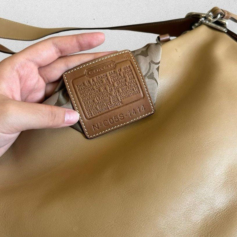 Authentic Vintage Coach Leather Shoulder/Crossbody Bag