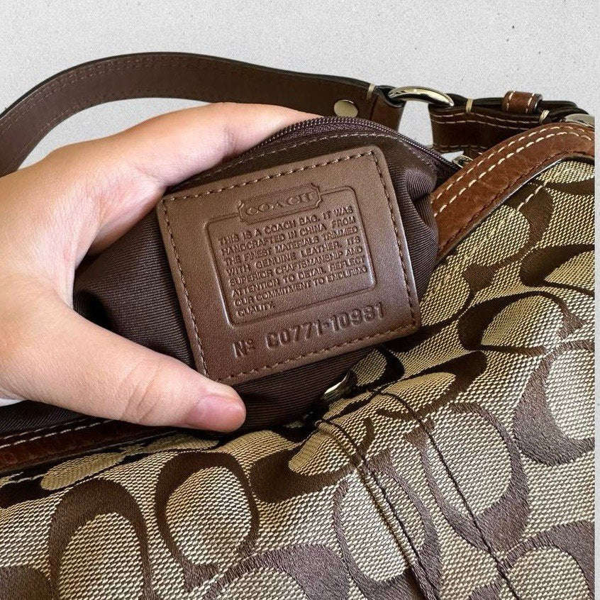 Authentic Vintage Coach Signature Chelsea Turnlock Shoulder Bag