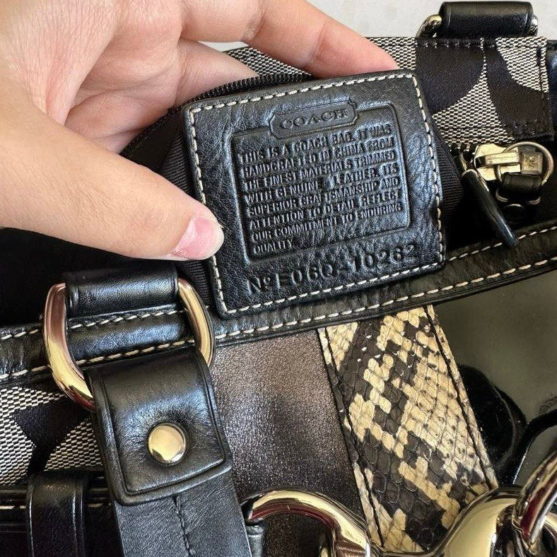 Authentic Vintage Coach Signature Hamptons Shoulder Bag