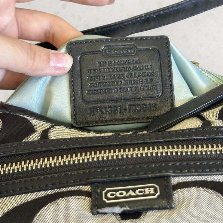 Authentic Vintage Coach Poppy Shoulder Bag