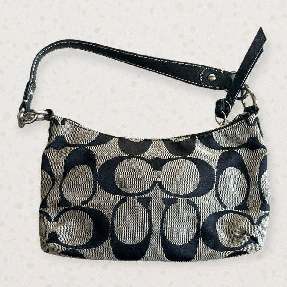 Authentic Vintage Coach Poppy Signature Shoulder Bag